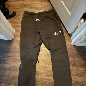 FOG Essentials Sweatpants Size L